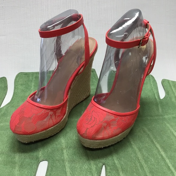 Beautiful Light Rose Wedge Heels. - Picture 3 of 8